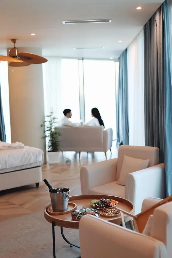 Miramar Luxury Residences Batumi 5*,  Georgien