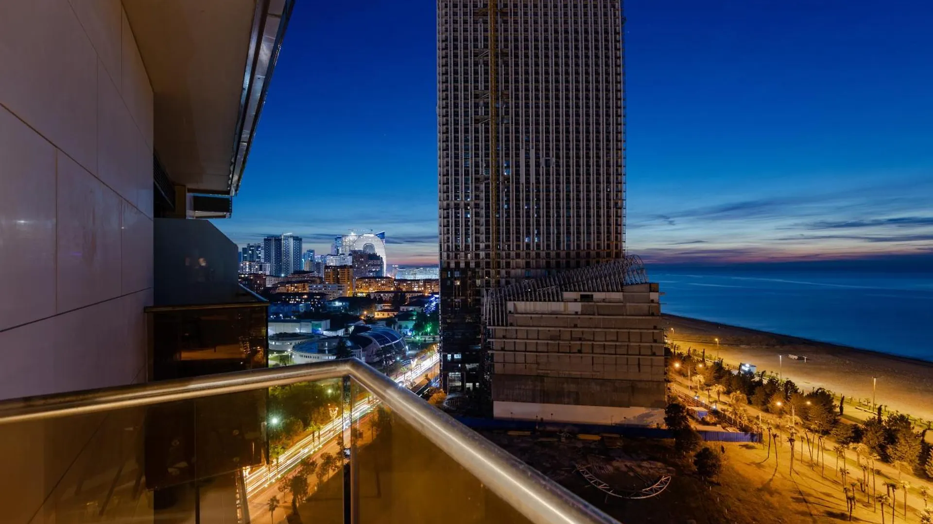 באטומי Miramar Luxury Residences